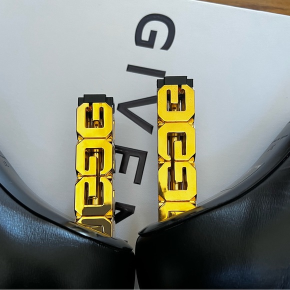 😊SOLD😊Givenchy G Cube Ankle black booties in size 37 - Picture 5 of 14